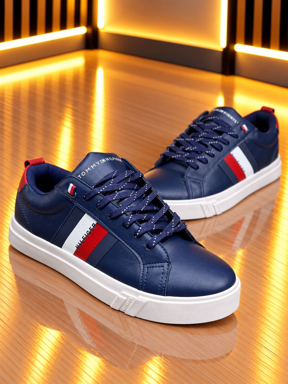 Tommy Dino azul